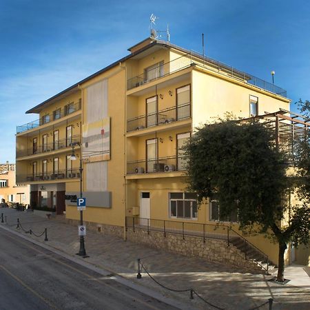 Hotel Astoria Fermo Buitenkant foto